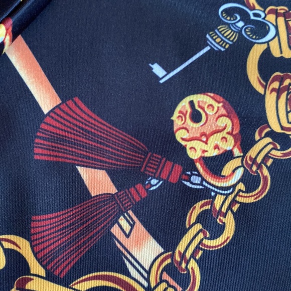 NWT “Two Hearts” Chainlink Print Top with Ruffles in Sleeves Size Plus 1X - Picture 12 of 14